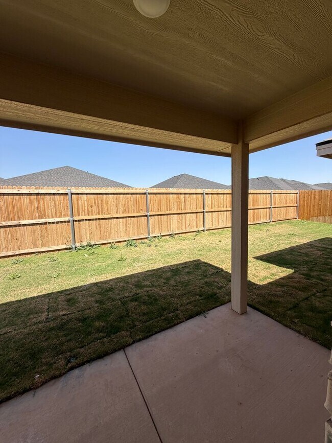 Building Photo - HALF OFF the 1st month with 15 month lease!!!– Move-In Ready with Appliances Included