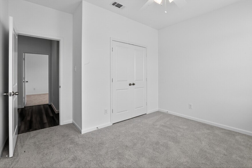 Building Photo - 4725 Harlequin Dr