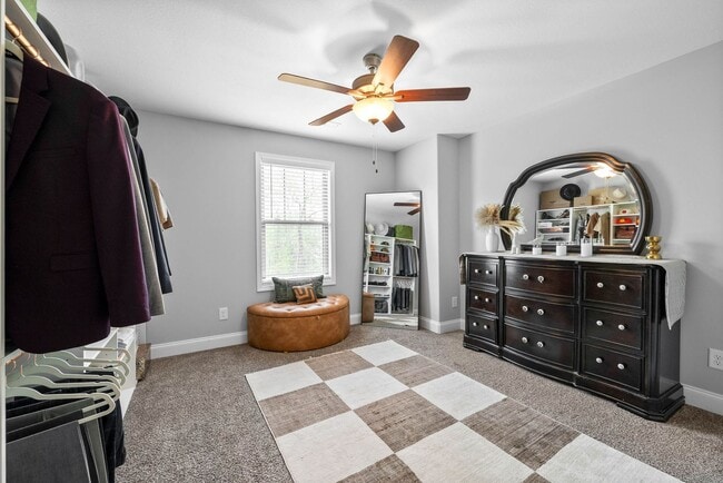 Building Photo - Modern 6-Bedroom Home with Open Layout & S...