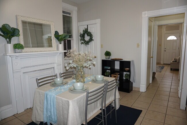 Building Photo - 4022 Mintwood St