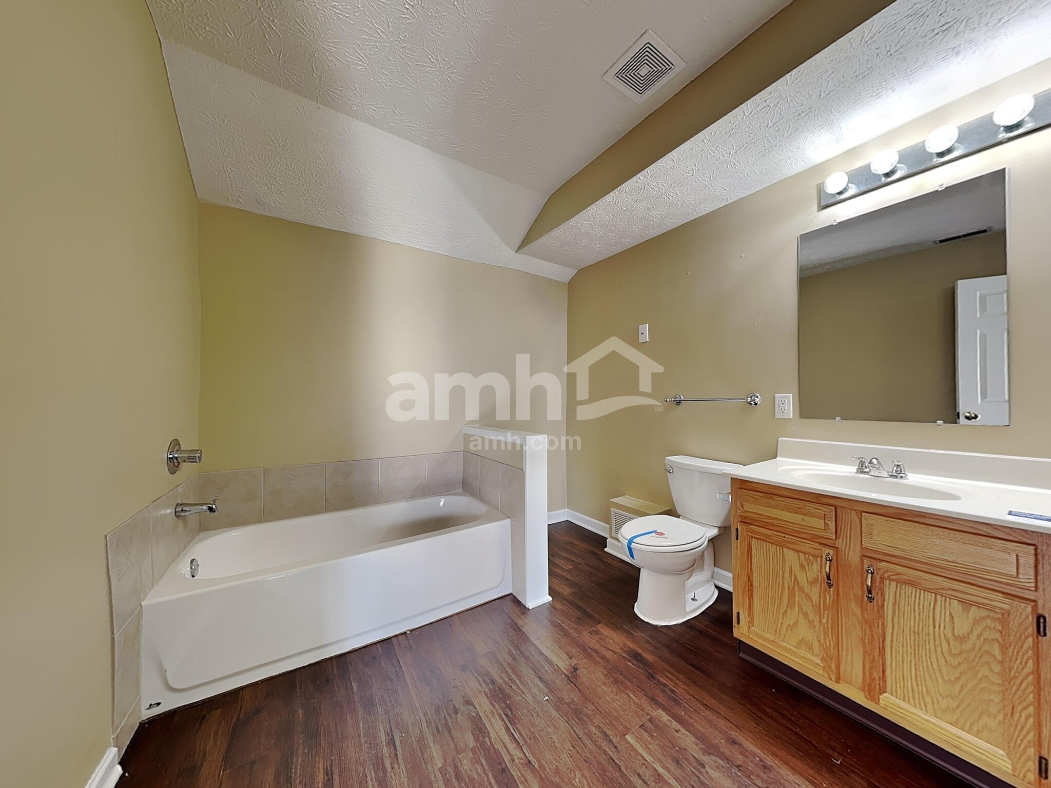 Building Photo - 1342 Shannon Ln