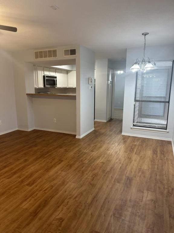 Building Photo - 2300 Balsam Dr