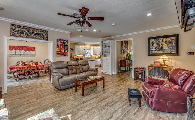 Building Photo - 4 Bed 3.5 bath Home in Ridgeland for Rent!!