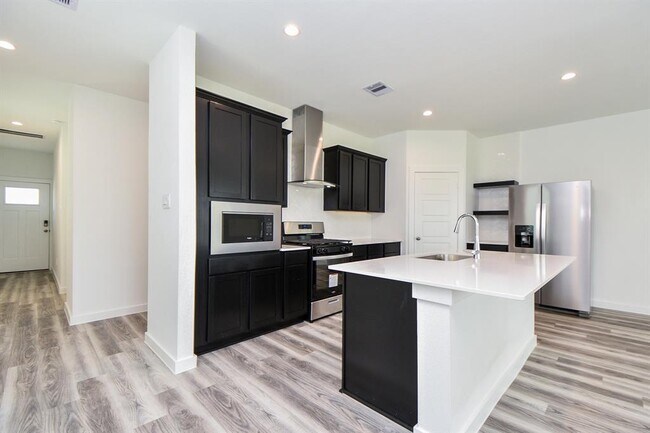 Building Photo - 3024 Crown Gate Dr