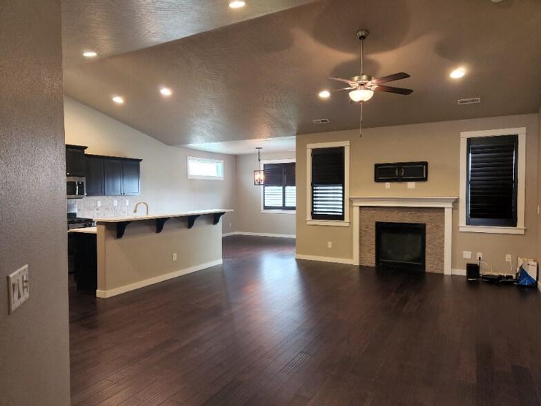 Building Photo - 13336 N Telluride Loop