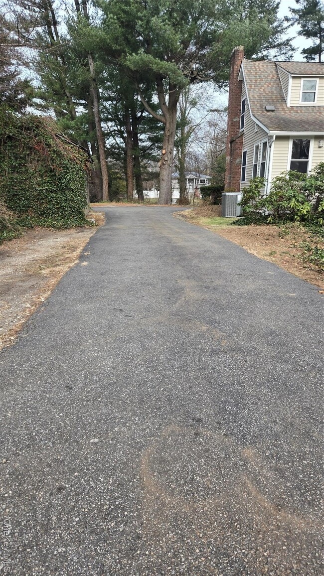 Building Photo - 37 E Rogues Path