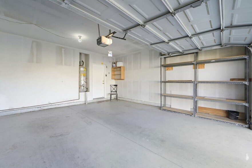 Building Photo - 720 Cam De Oro