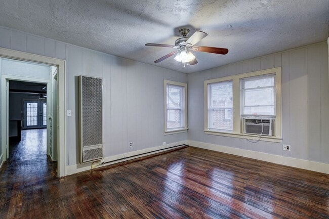 Building Photo - Lovely 1 Bed Home : 1407 1/2 Northwest 17th Street
