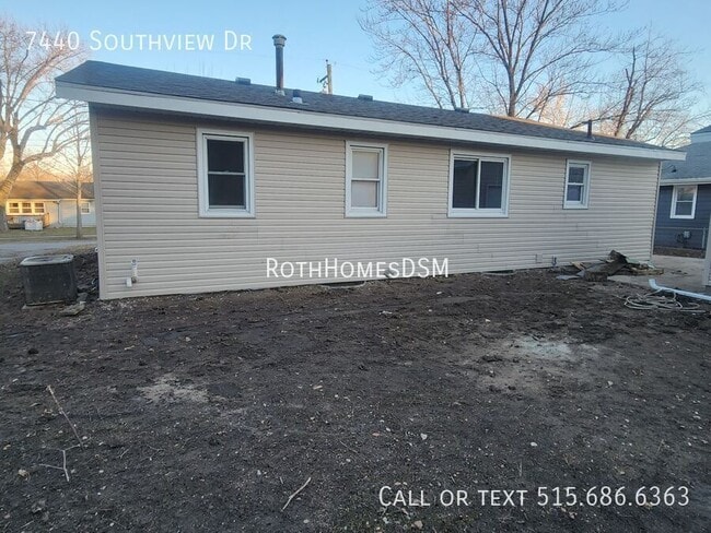 Building Photo - 7440 Southview Dr