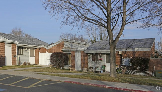 Building Photo - Valley Fair Village