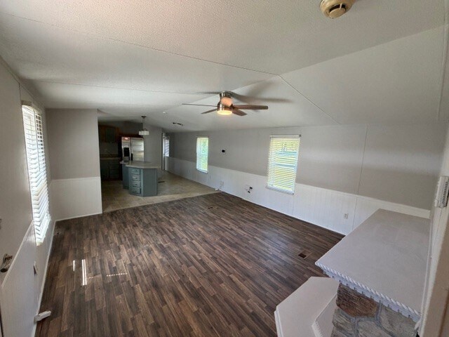 Building Photo - 1014 Pin Oak Ln