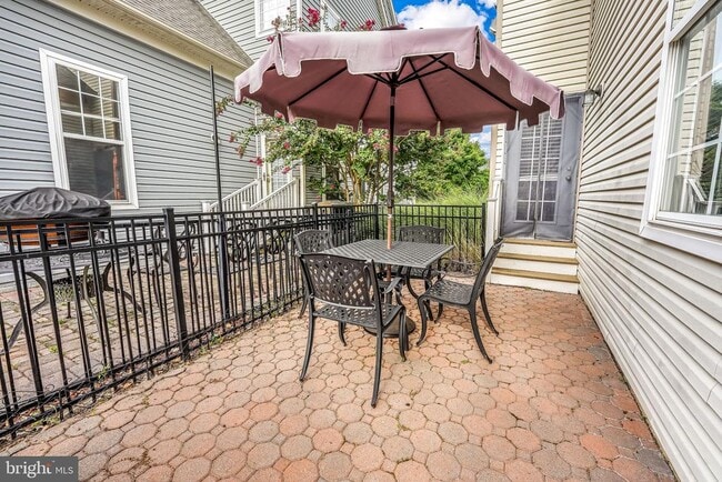 Building Photo - 24990 Mineral Springs Cir