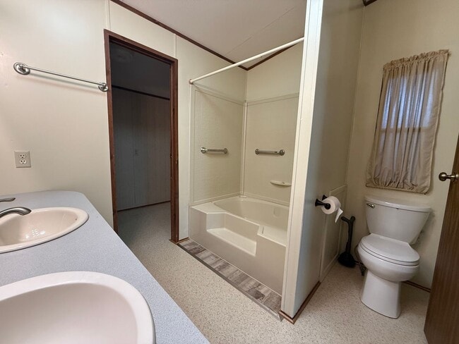 Building Photo - 3 Bedroom 2 Bathroom Home in Greene County, TN