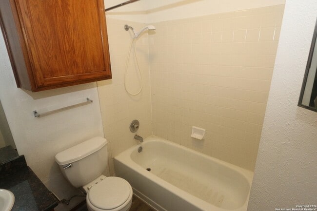 Building Photo - 6943 Sunshine Tree Dr