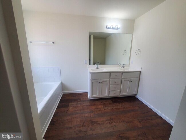 Building Photo - 141 Cilento Dr