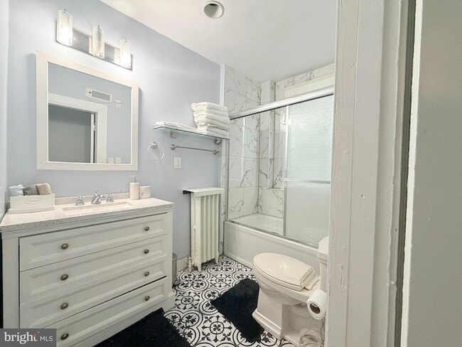 Building Photo - 3119 South Dakota Ave NE