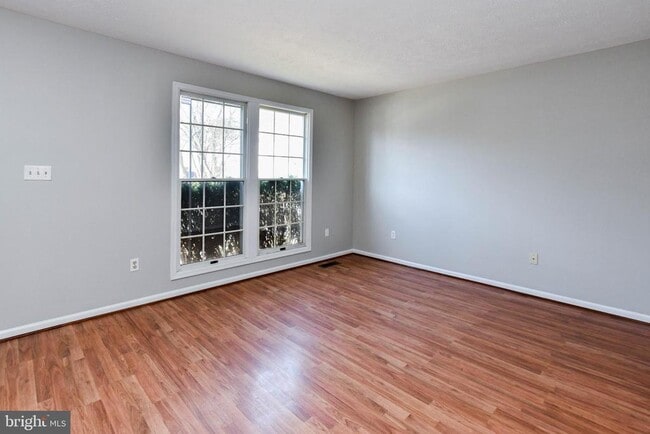 Building Photo - 2156 Commissary Cir