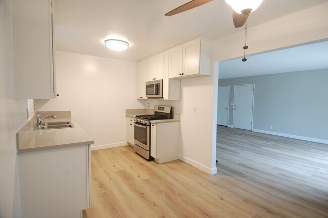 Building Photo - 34031 Street of the Amber Lantern