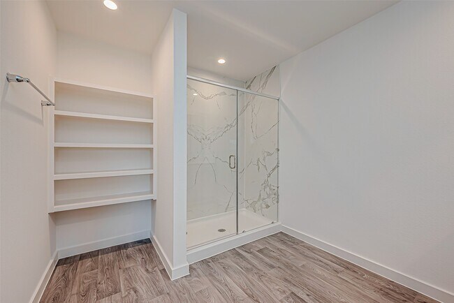 Building Photo - 6108 Artwood Fls Dr