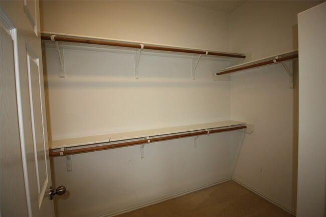 Building Photo - 7031 Thistlewood Park Ct