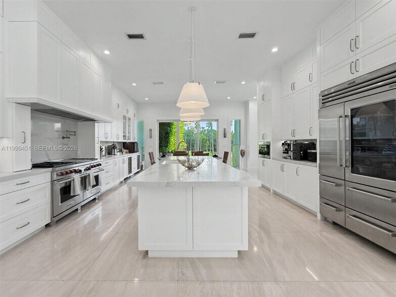 Building Photo - 13689 Deering Bay Dr