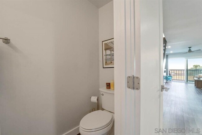 Building Photo - 1111 Seacoast Dr