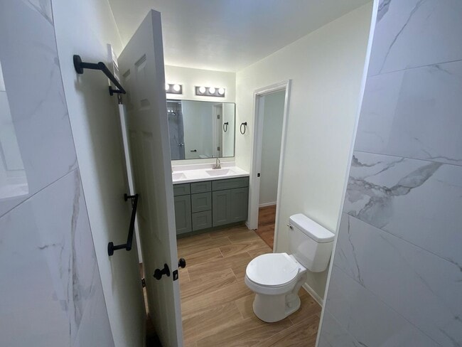Building Photo - Beautifully Remodeled 3-Bedroom Home with ...