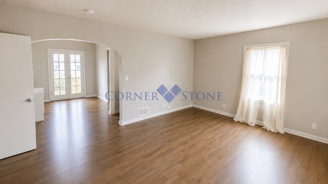 Building Photo - Large Spacious Home in Nampa!