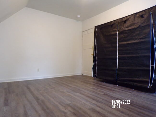 Building Photo - 4407 5th Ave NE