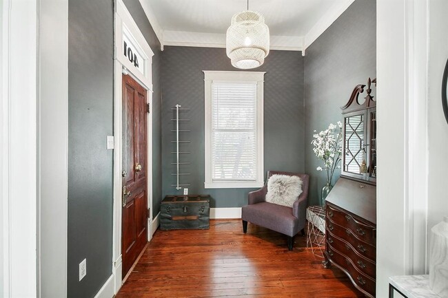 Building Photo - 401 Northwood St