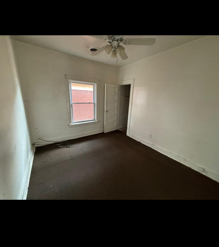 Building Photo - 218 Giffin Ave
