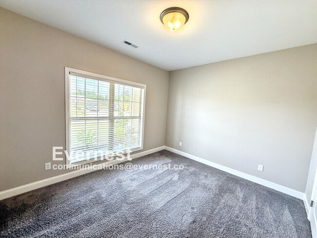 Building Photo - 104 River Pointe Dr