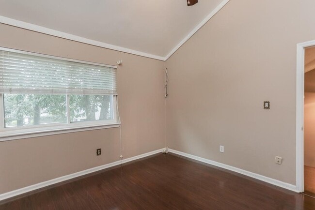 Building Photo - 3087 Balearic Dr SE