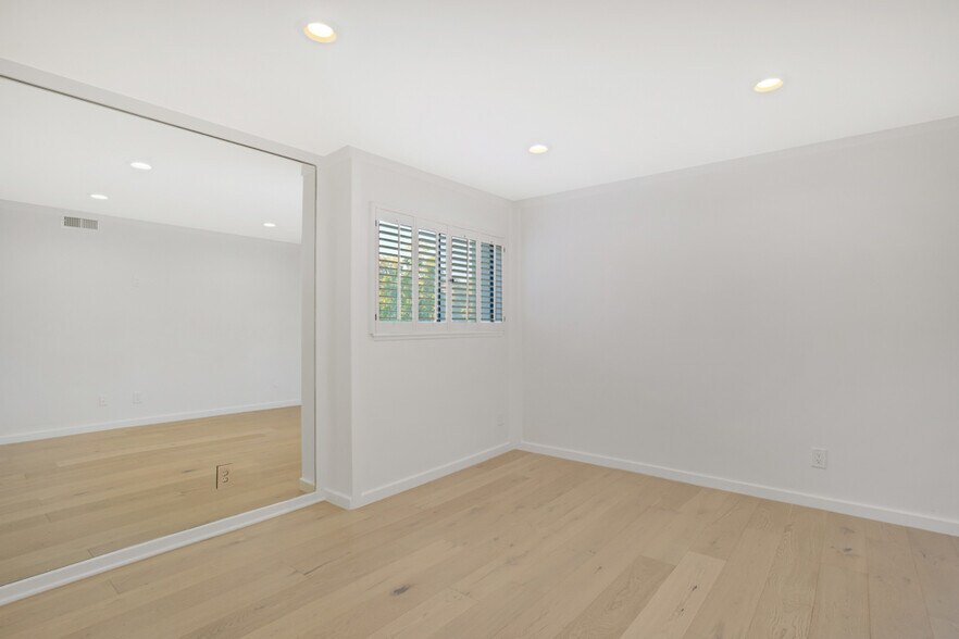 Building Photo - 23450 Park Hermosa