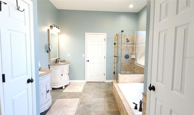 Building Photo - 511 Crowned Eagle Ct