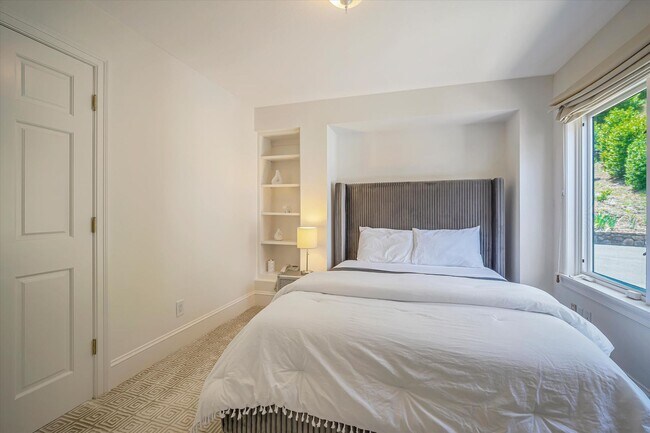 Building Photo - Welcome to Your Luxurious Napa Valley Retr...