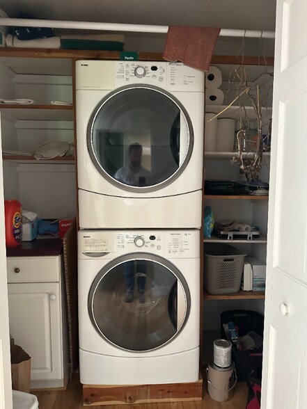 Building Photo - 410 Kripplebush Rd