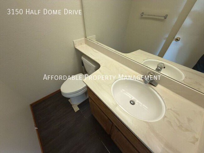 Building Photo - 3150 Half Dome Dr