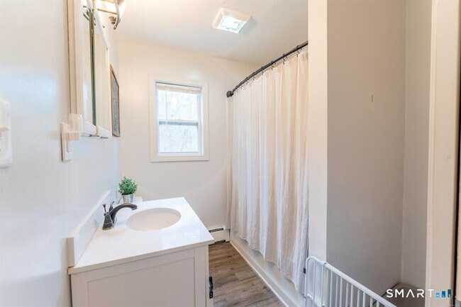 Building Photo - 387 CT-169