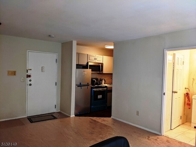 Building Photo - 206 Broad St