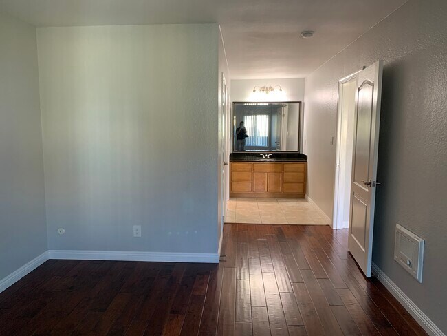 Building Photo - 1345 Cabrillo Park Dr