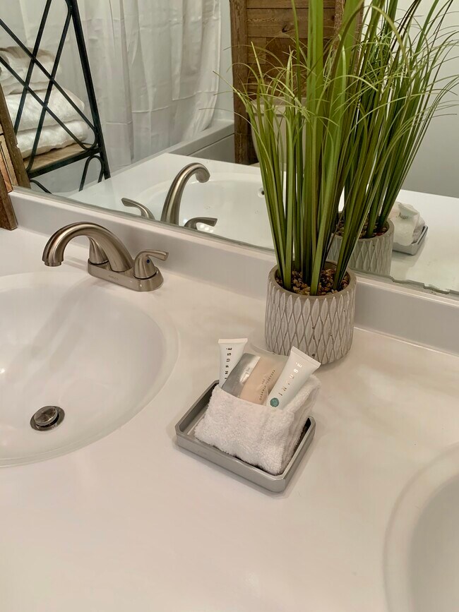 Building Photo - 62927 US Highway 40