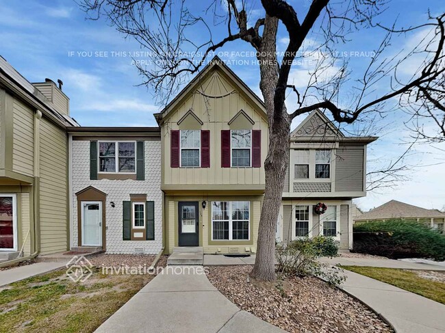 Building Photo - 1811 S Quebec Way