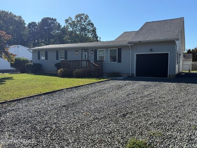 Building Photo - 132 Tiller Ave