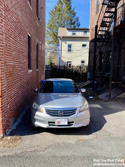 Building Photo - 11 Tabor Pl