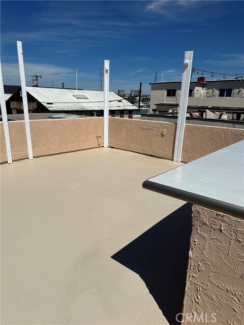 Building Photo - 223 20th St