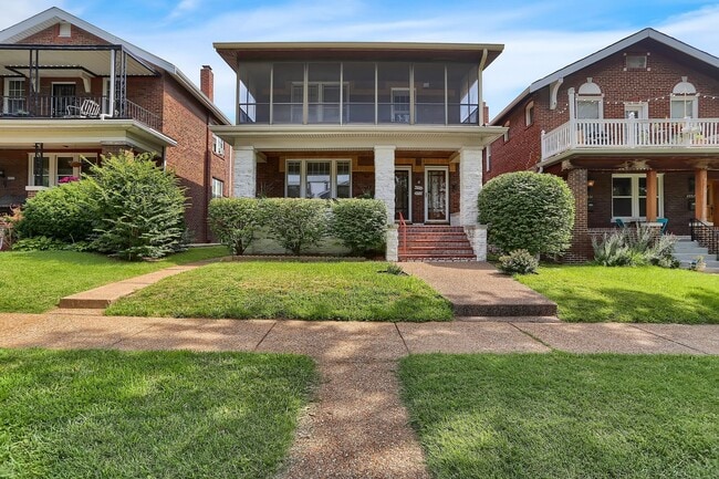 Building Photo - 4955 Tholozan Ave