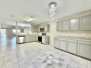 Building Photo - 1620 Flagstone Ln