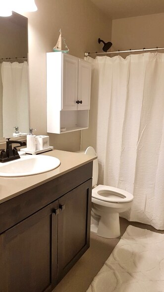 Building Photo - 2029 S Hills Ave.