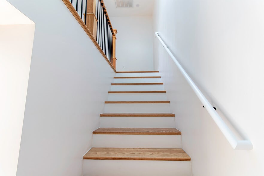 Building Photo - 59 Auriga St